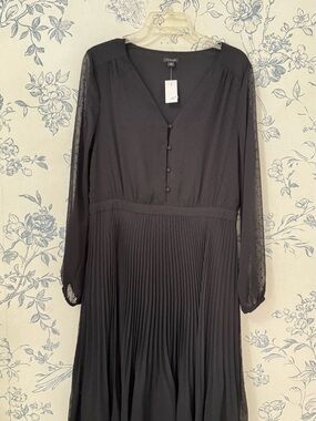 Ann Taylor Black Long Sleeve Pleated Midi Dress